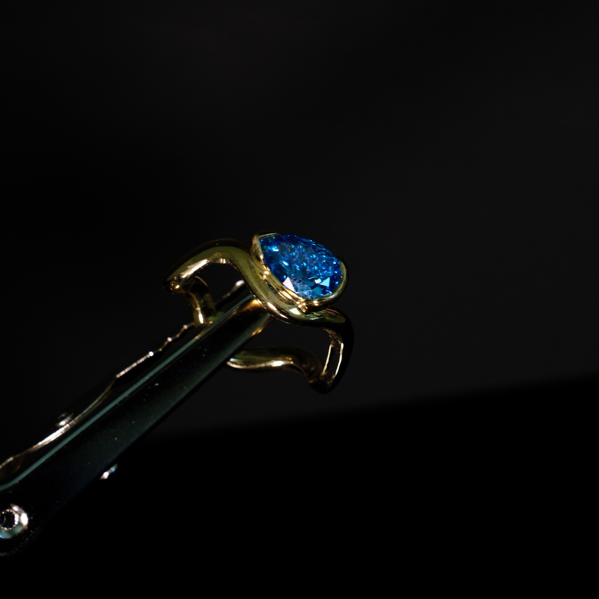 Coquette Blue Pear Pinky Ring 1.0 CT