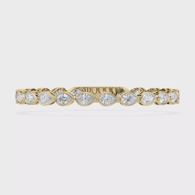 360 view of pear bracelet